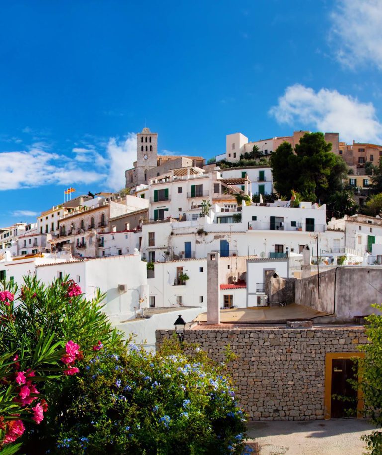 Ibiza, une destination de vacances et d’enrichissement culturel