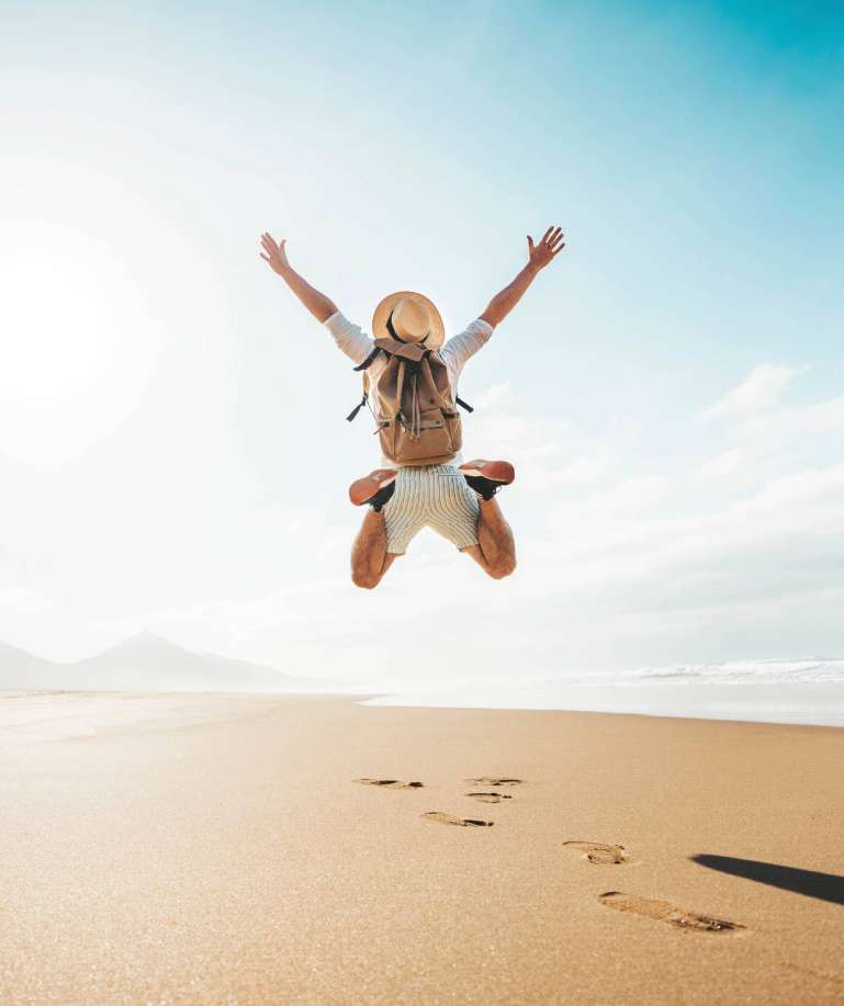 Homme en vacances au soleil