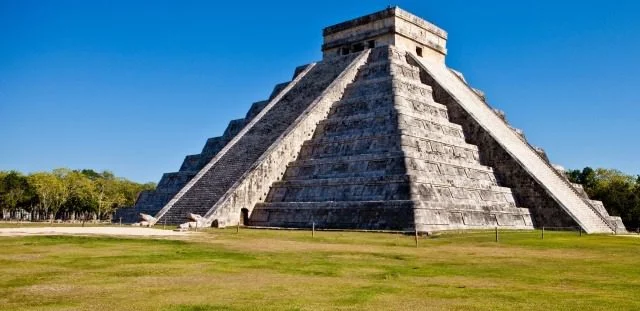 Chichen itza Mexican pyramid on a beautiful sunny day