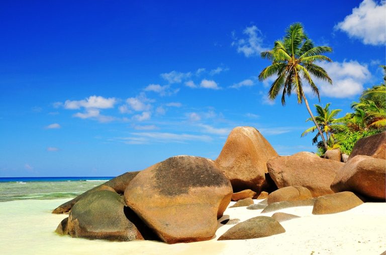 Les Seychelles, une destination de rêve pour un couple