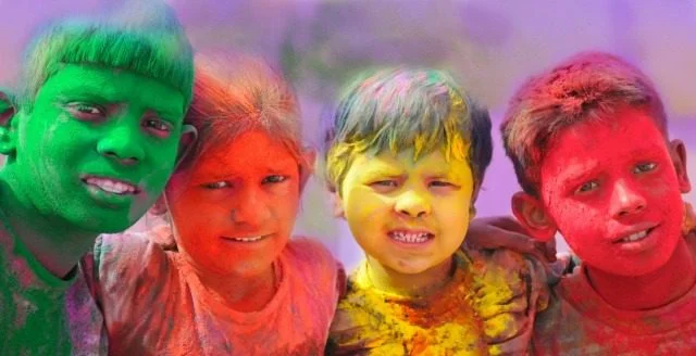 Festival Holi : la fête des couleurs en Inde 1 couleurs-indeL – Copie