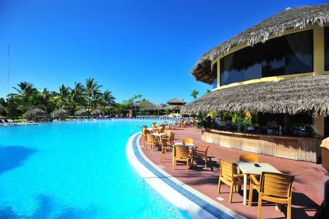 hôtel Be Live Grand Marien Bar piscine