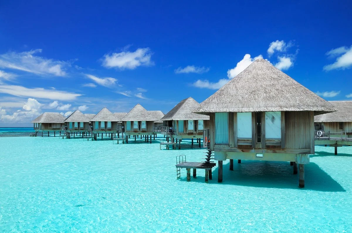 bungalow sur pilotis aux Maldives