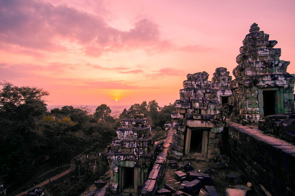 Lever du soleil à Phnom Bakheng, Cambodge