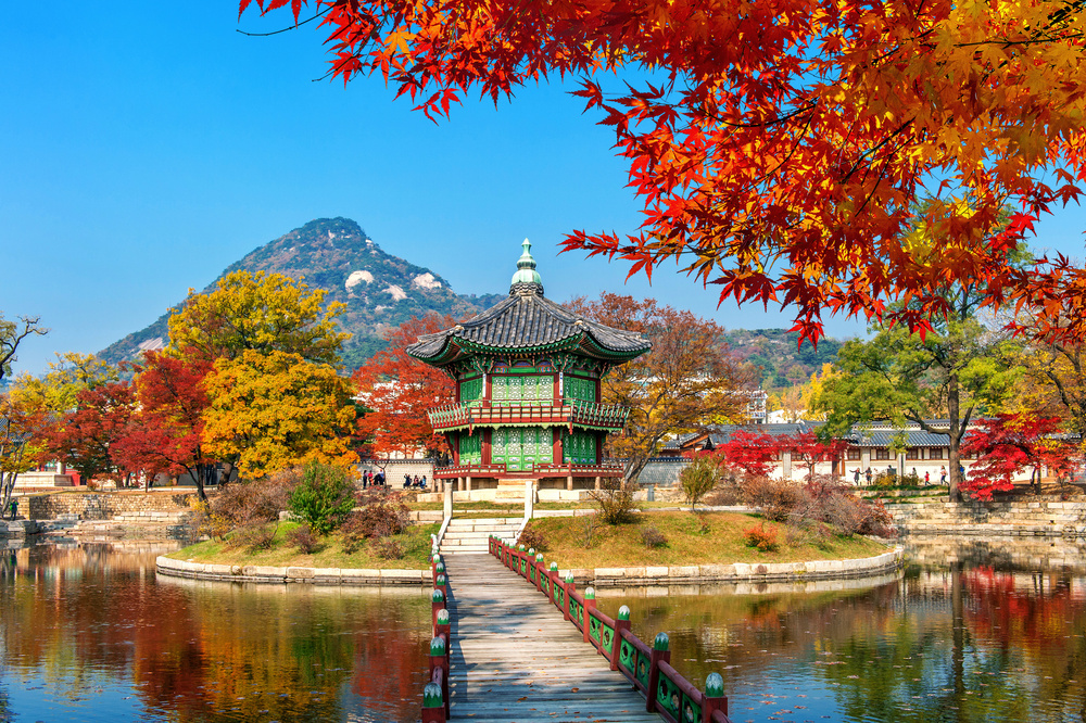 Le palais de Gyeongbokgung en automne, à Séoul, Corée du Sud