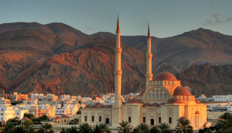 Oman, une immersion authentique entre traditions et paysages grandioses