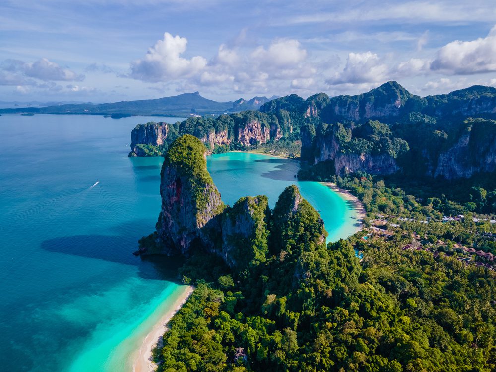 Vue sur la plage de Krabi, Thailande