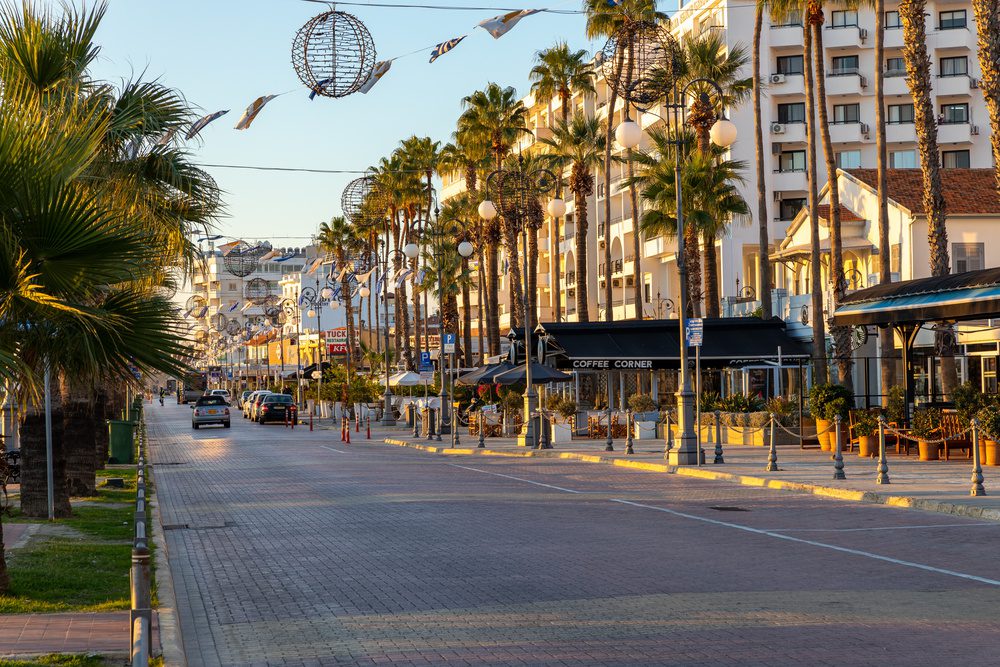 Promenade dans la ville de Larnaca, Chypre
