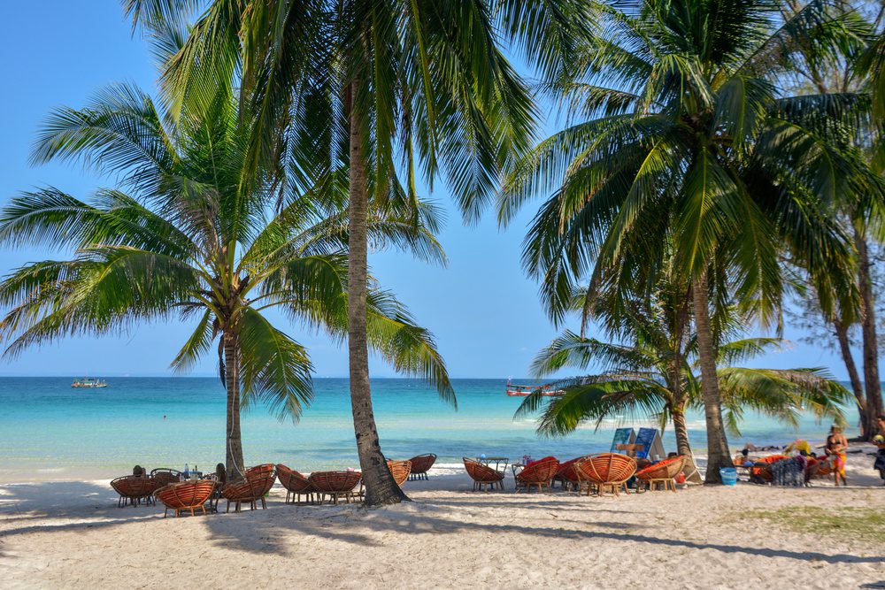 Vue sur la plage de Koh Rong, Cambodge