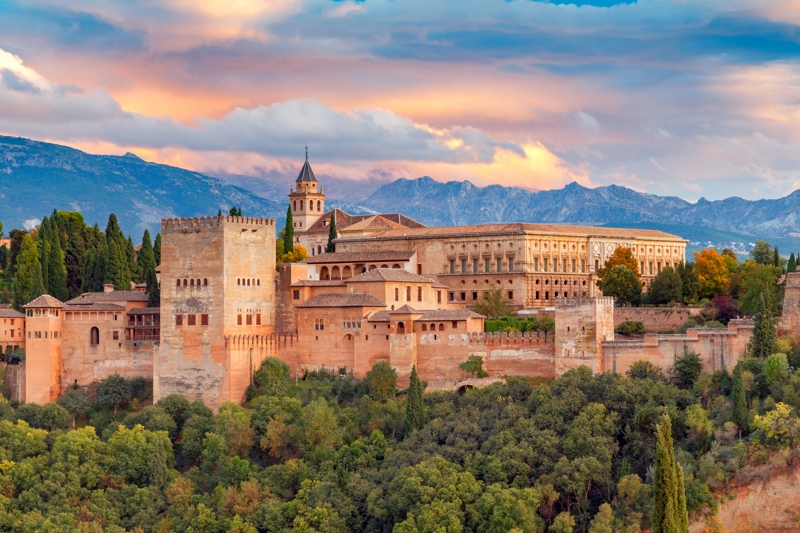Village blanc d'Andalousie en Espagne