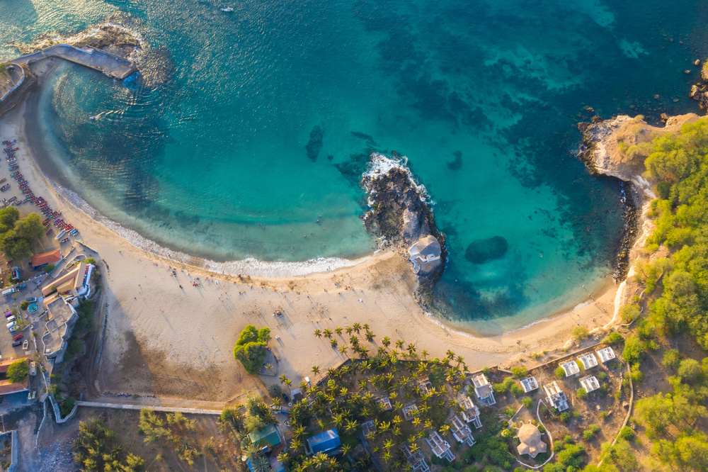 Où voyager en novembre au soleil ? Nos conseils pour choisir 9 Cap-Vert vue sur la plage