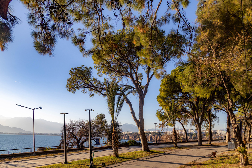 Quand partir à Antalya ? Le guide pratique pour profiter du climat idéal toute l’année 5 Promenade au Karaalioglu parc, Antalya, Turquie